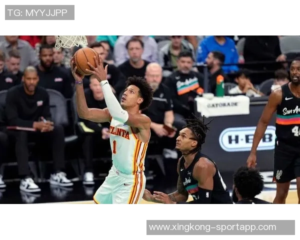 克拉克谈亚历山大沃克离队意外防守有信心重返前五名